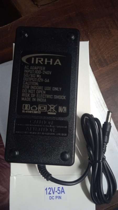 High Quality 12 Volt 5 Amp Charger Adaptor